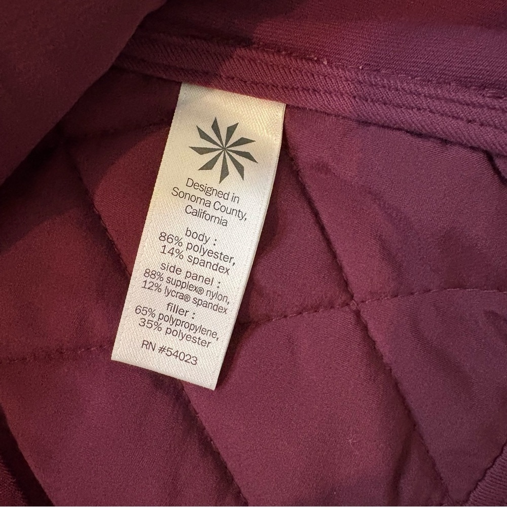 Athleta Upside Quilted Jacket in Chianti - Picture 15 of 16